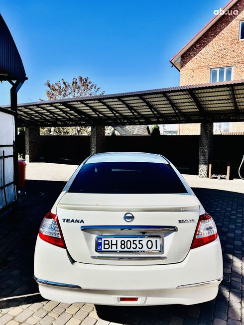 Nissan Teana 2013 белый - фото 4