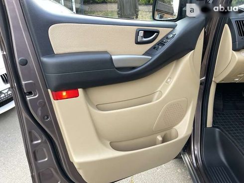 Hyundai H-1 2015 - фото 16