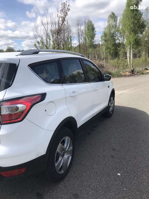 Ford Kuga 2019 белый - фото 4