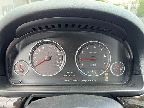 BMW 5 серия 2015 серый - фото 28