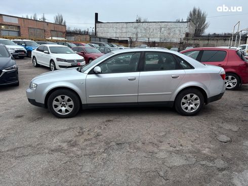 Audi A4 2001 серый - фото 4