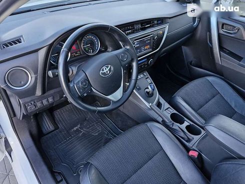 Toyota Auris 2014 - фото 22