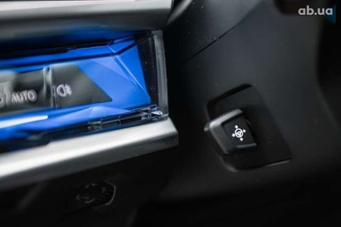 BMW i7 2023 - фото 17