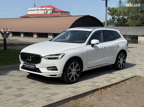 Volvo XC60 2020 - фото 4