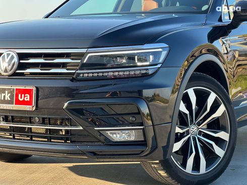 Volkswagen Tiguan 2019 черный - фото 3