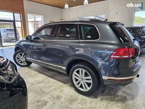 Volkswagen Touareg 2015 - фото 22