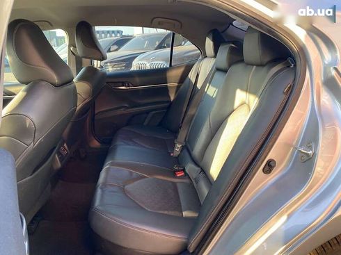 Toyota Camry 2022 - фото 21