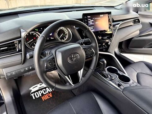 Toyota Camry 2021 - фото 30