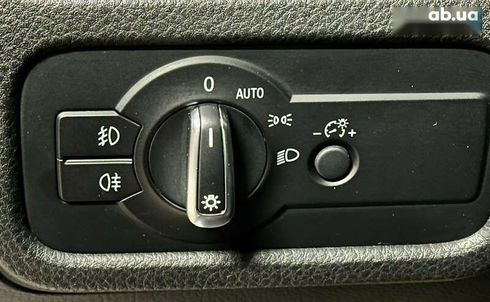 Volkswagen Touareg 2015 - фото 29