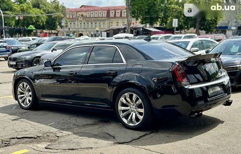 Chrysler 300C 2018 - фото 7