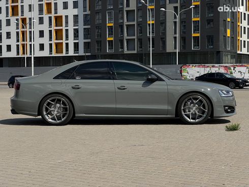 Audi S8 2017 серый - фото 14