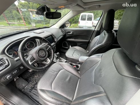 Jeep Compass 2020 серый - фото 32
