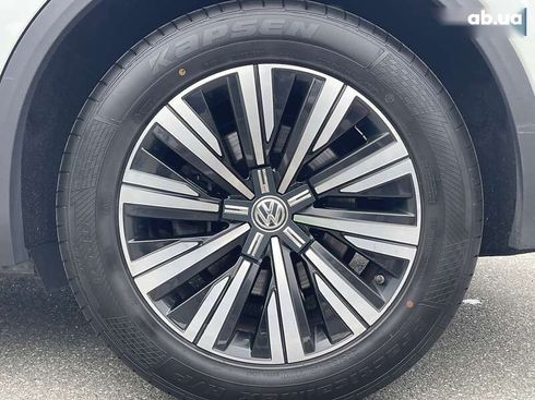 Volkswagen Touareg 2018 - фото 15