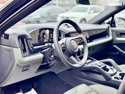 Porsche Cayenne Coupe 2024 - фото 24
