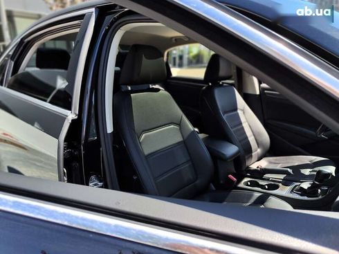 Volkswagen Passat 2017 - фото 28