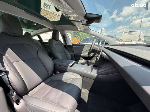 Tesla Model 3 2024 - фото 11