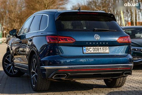 Volkswagen Touareg 2018 - фото 18