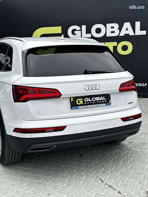 Audi Q5 2017 - фото 27