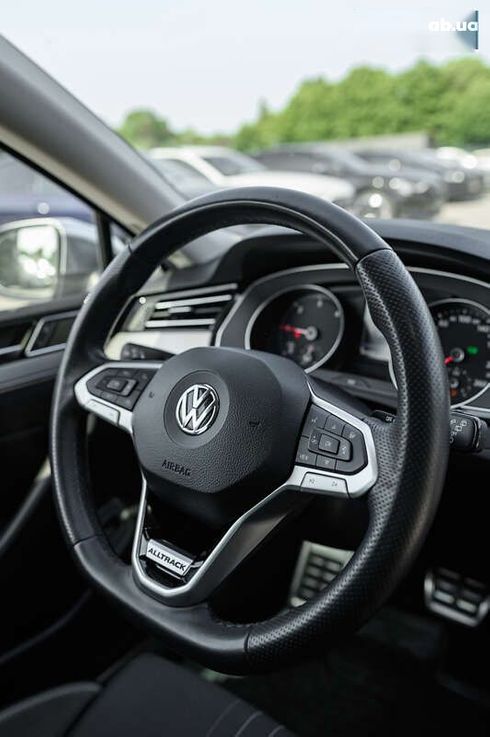 Volkswagen passat alltrack 2020 - фото 17