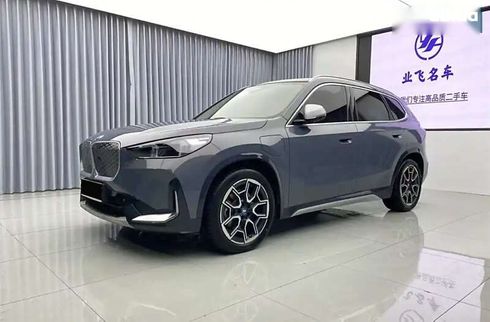 BMW iX1 2023 - фото 2