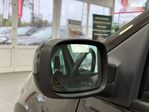 Renault Clio 2007 - фото 16
