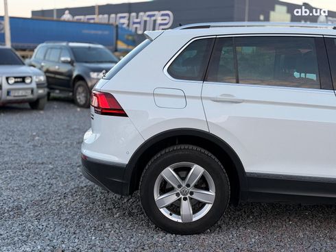 Volkswagen Tiguan 2017 белый - фото 11