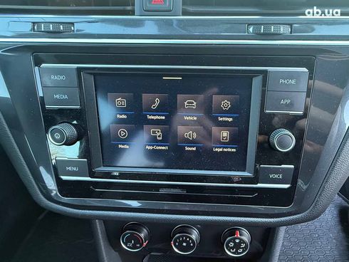 Volkswagen Tiguan 2020 синий - фото 26