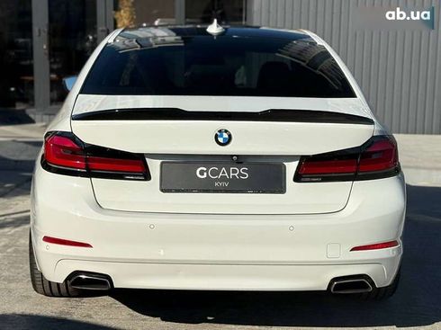 BMW 5 серия 2017 - фото 5