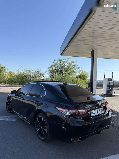 Toyota Camry 2018 - фото 13