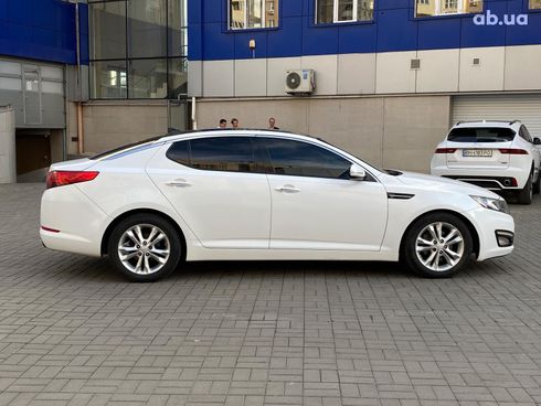 Kia Optima 2012 белый - фото 4