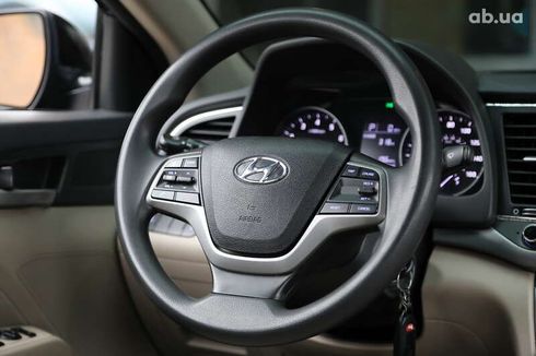 Hyundai Elantra 2017 - фото 12