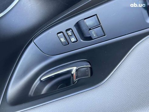 Toyota Yaris 2015 - фото 17