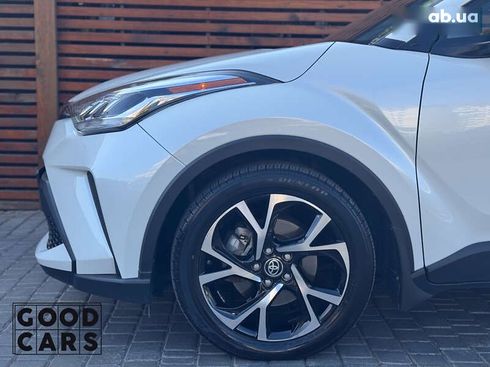 Toyota C-HR 2019 - фото 9