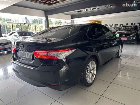 Toyota Camry 2020 - фото 4