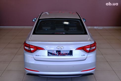 Hyundai Sonata 2017 серебристый - фото 6