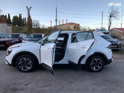 Kia Sportage 2023 белый - фото 16