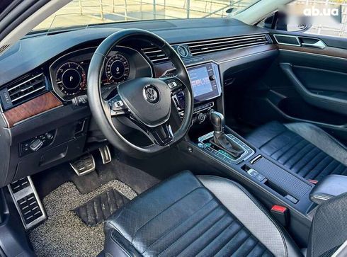 Volkswagen Passat 2018 - фото 17