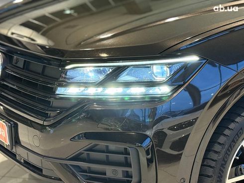 Volkswagen Touareg 2021 коричневый - фото 4