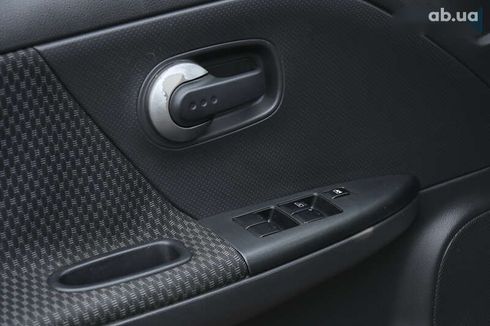 Nissan Note 2006 - фото 16