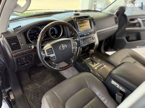 Toyota Land Cruiser 2010 - фото 19