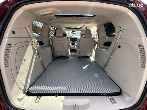 Chrysler Pacifica 2017 красный - фото 136
