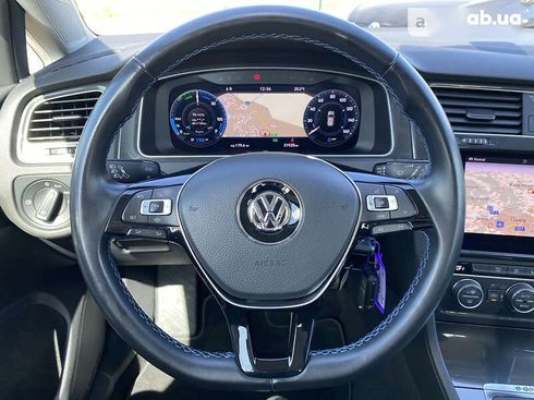 Volkswagen e-Golf 2020 - фото 27