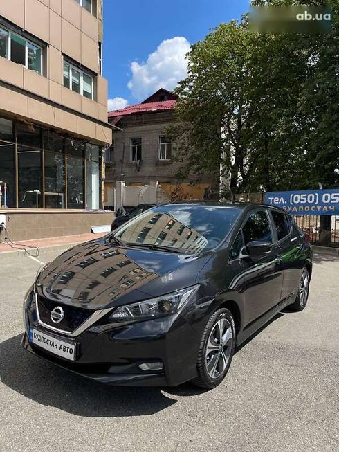 Nissan Leaf 2021 - фото 6