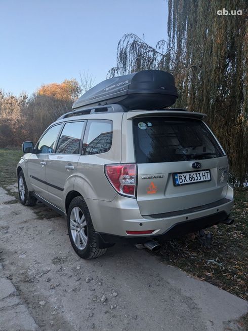 Subaru Forester 2009 бежевый - фото 6