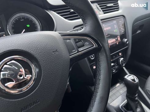 Skoda Octavia 2019 - фото 16