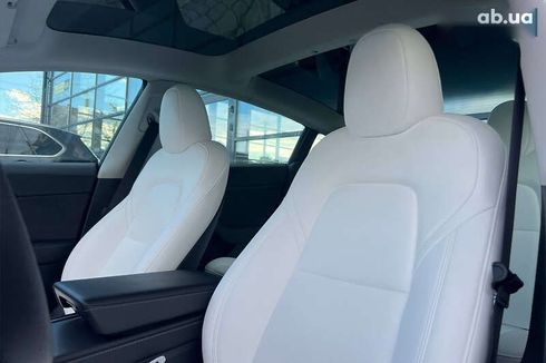 Tesla Model 3 2023 - фото 11