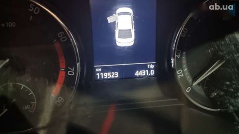 Skoda Octavia 2021 - фото 11