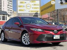 Продажа б/у Toyota Camry 2017 года - купить на Автобазаре