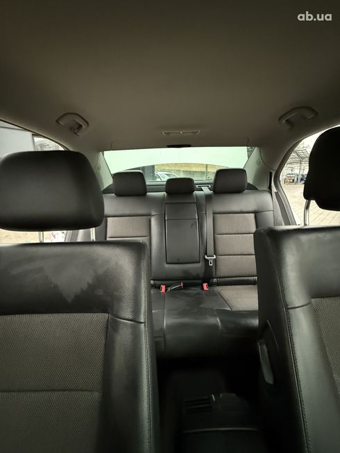 Mercedes-Benz E-Класс 2010 - фото 2
