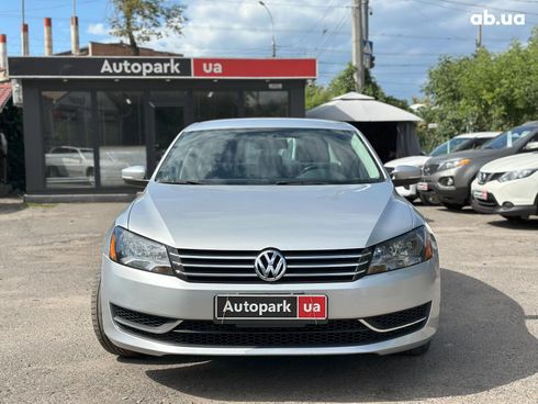 Volkswagen Passat 2014 серый - фото 2